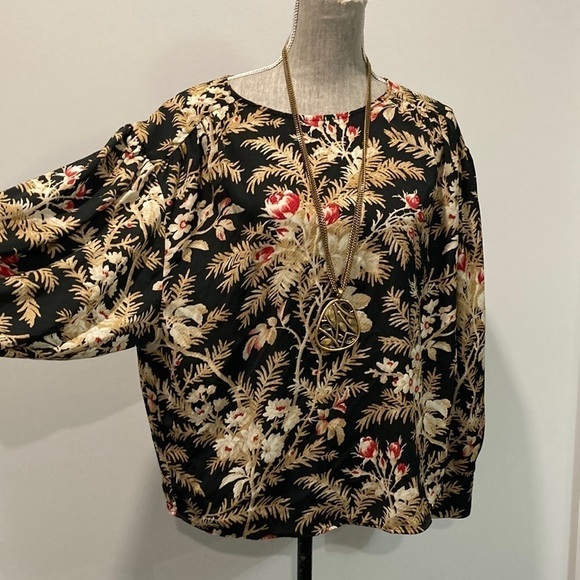 H&m Black Floral Batwing Sleeved Blouse Medium - Picture 6 of 14